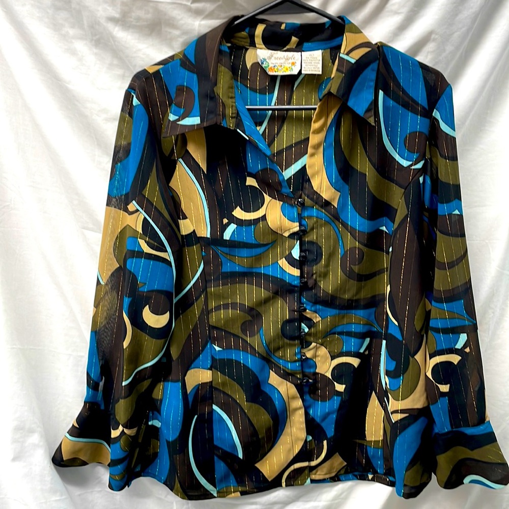 Freestyle original button down bell cuffed sleeve ladies sz L